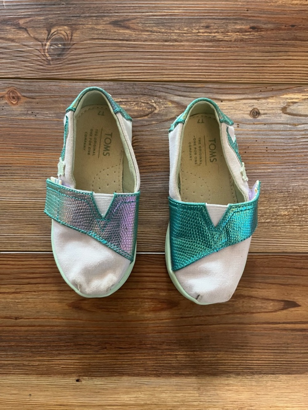 ⭐️Bundle 5 for $30 - TOMS Kids Mermaid with Iridescent Teal Slip-Ons